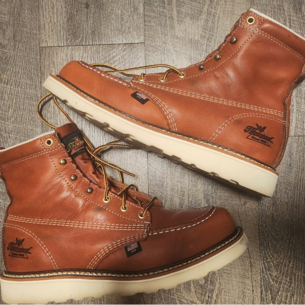 Mens Thoroughgood wedge sole work boots. Made in USA Size 9.5 Color tobacco.